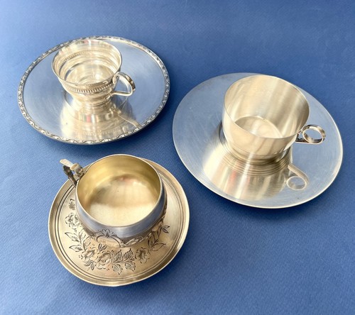 Tasse soucoupes en - et,