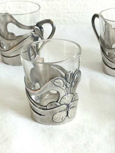 Suite tasses à liqueur - À,