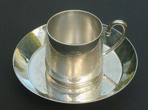 Rare tasse métal argenté - an,